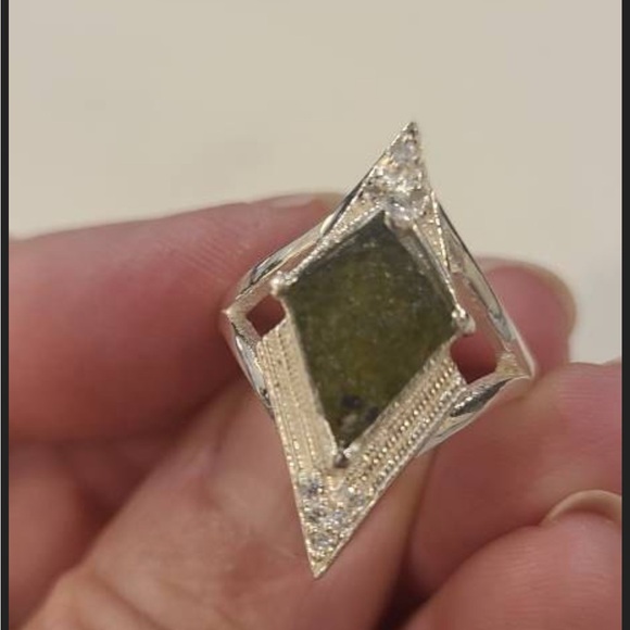 Moldavite ring - Picture 2 of 3